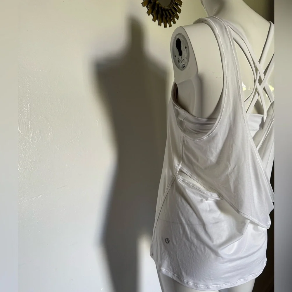 Lululemon top
